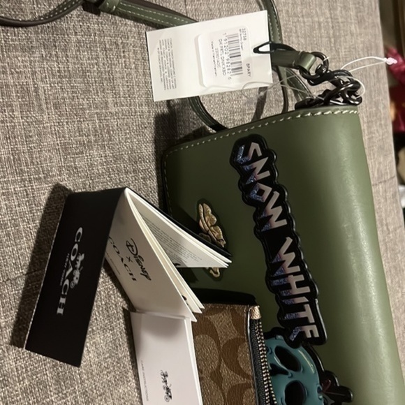 Coach Snow White Purse&Walket - Picture 15 of 16